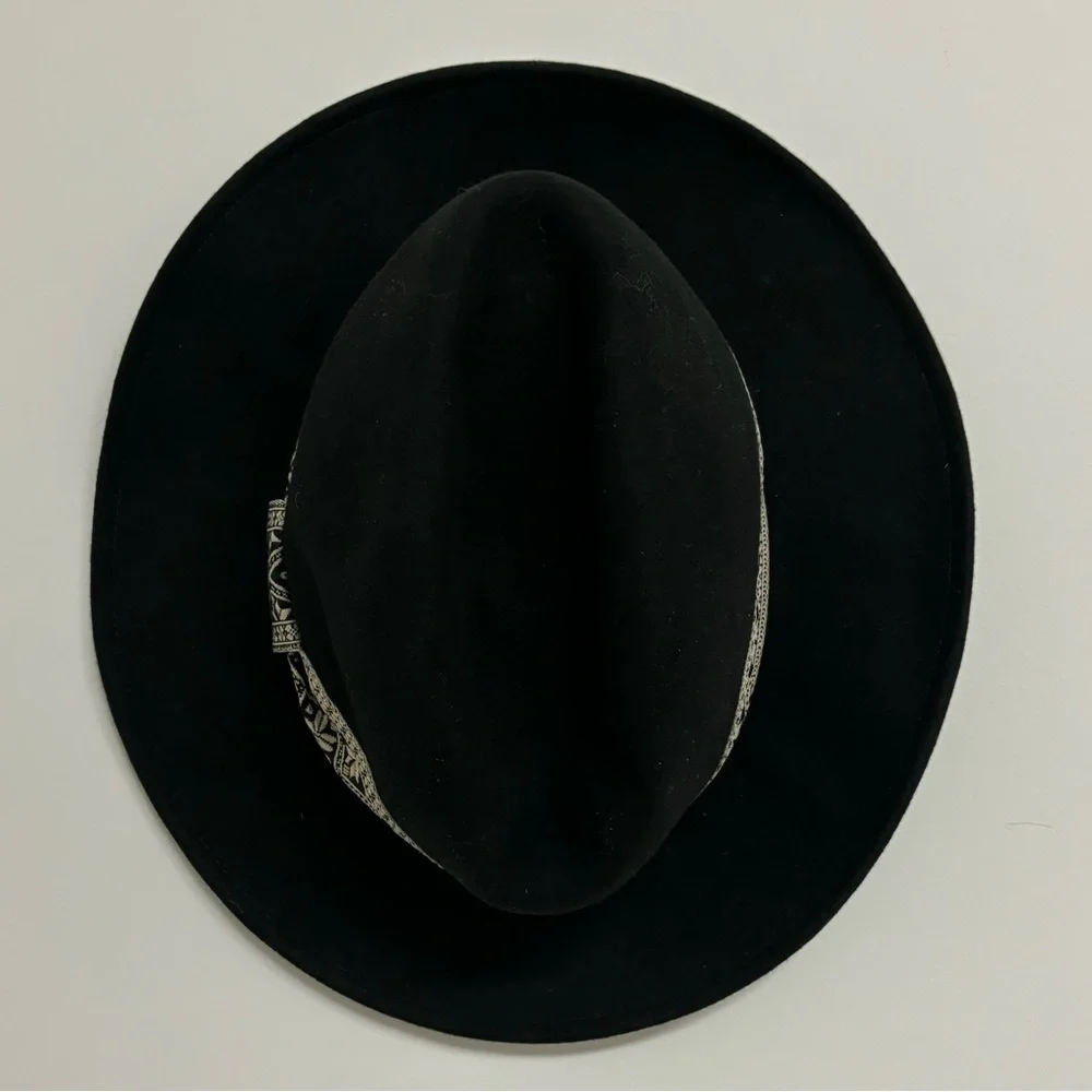 San Diego Hat Co Black 100% Wool Hat w/ Black & White Patterned Band